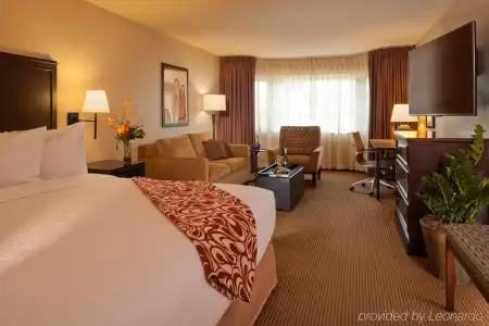 Silver Cloud Broadway - 40