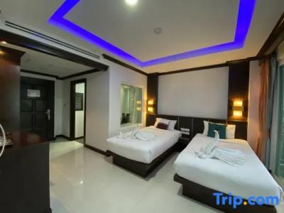 77 Patong & Spa - 61