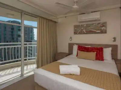 2nd Avenue Beachside Apartments - 2