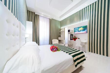 Relais Trevi 95 Boutique - 76