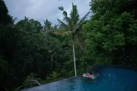 Tirta Arum - 25