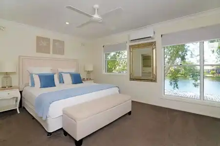 Noosa Entrance Waterfront Resort - 369