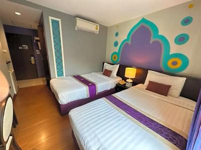 Sawasdee @ Sukhumvit Soi 8 - 65