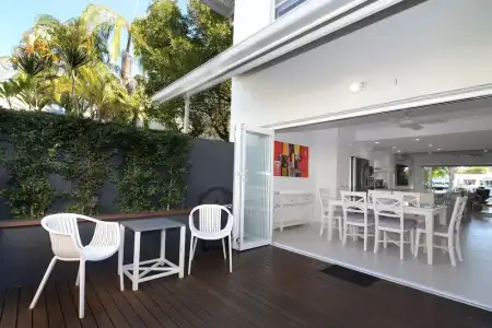 Noosa Entrance Waterfront Resort - 203