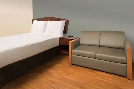 WoodSpring Suites Topeka - 30