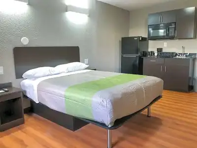 Motel 6 Wichita, KS - 29