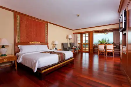Diamond Cliff Resort & Spa, Patong Beach - 34