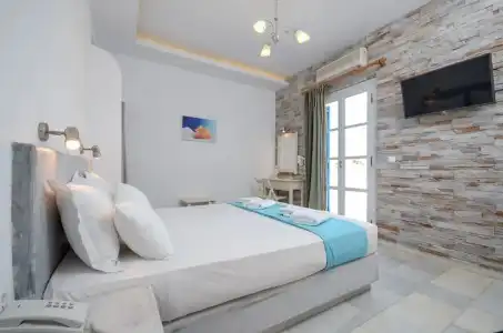 Dimitra - 28