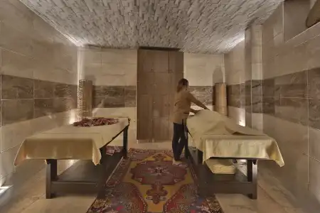 Panoramic Cave & Spa - 22