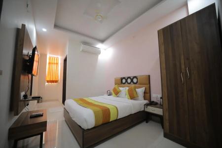 Reeve Inn - 2