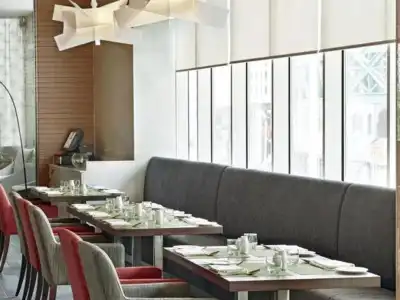 Hyatt Place Dubai Baniyas Square - 29
