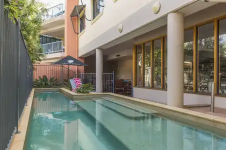 Byron Quarter Holiday Apartments - 13