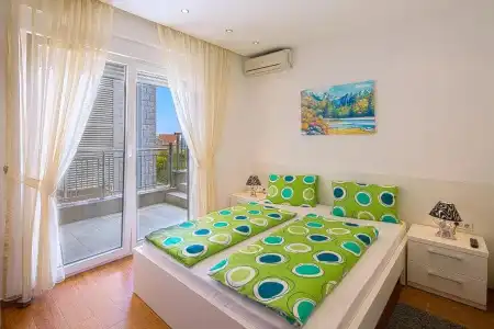 Montelux Apartments - 94