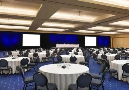 Sheraton Vancouver Wall Centre - 17