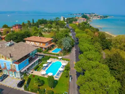 His Sirmione - Lakeview Pool - 23