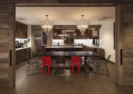 Moxy Santa Barbara - 18