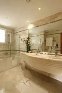 Tunis Grand - 8