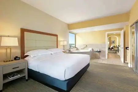 Hilton Ocean City Oceanfront Suites - 77