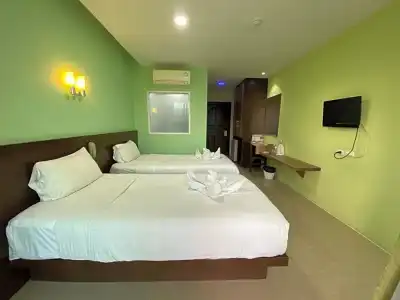 77 Patong & Spa - 88