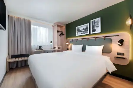 Campanile PRIME - Paris Ouest Boulogne - 33