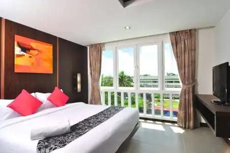 Ratana Chalong - 5