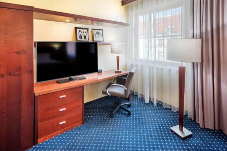 Courtyard by Marriott Prague City - 43
