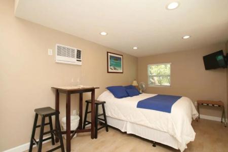 Sunset Cove Beach Resort - 57