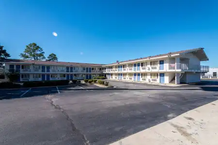 Motel 6 Montgomery - 15