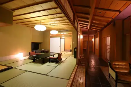 Tsubaki - 11