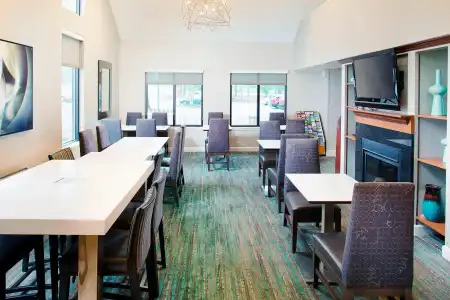 Residence Inn by Marriott Richmond West End - 14