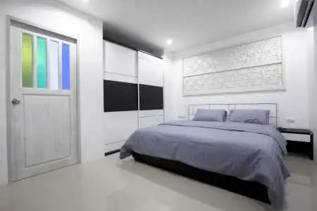 Number 4 Apartment - 2