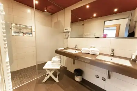 ApartDorfplatzl - 100