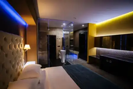 LH & SPA - 44