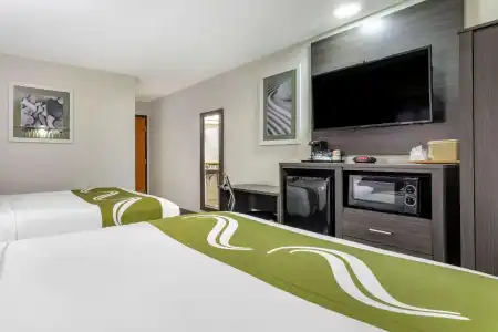 Quality Inn & Suites Longview I-20 - 13