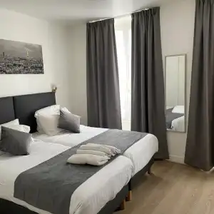 Hôtel De Bordeaux - 33