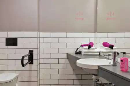 MOXY Frankfurt East - 58