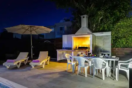 Villa Coralia Gardens 1km From Coral Bay Beach - 34