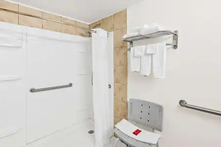 SureStay Plus by Best Western Lubbock Medical Center - 40