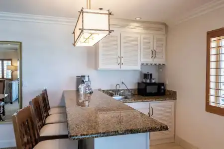 Pacific Terrace - 142
