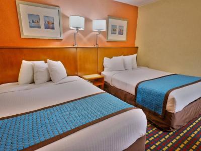 Seashire Inn & Suites - 10