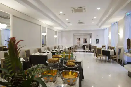 Leonardo Boutique Rome Monti - 14