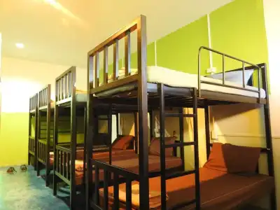Big Boss Hostel - 4