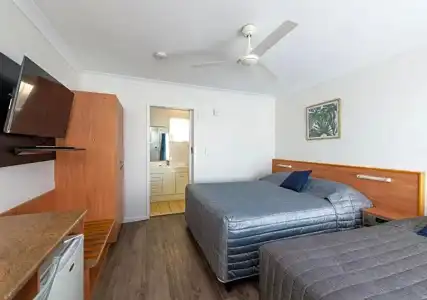 Riviera on Ruthven Motel - 16