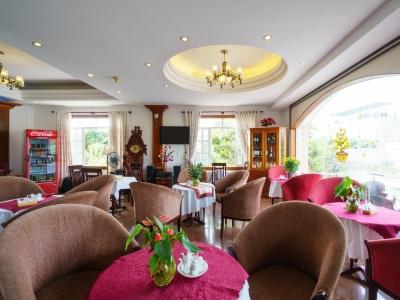 Hoa Phat & Apartment - 1
