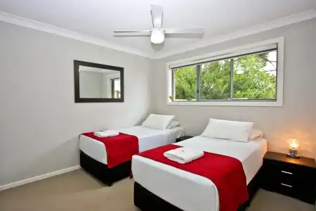 Cardiff Executive Apartments - 4