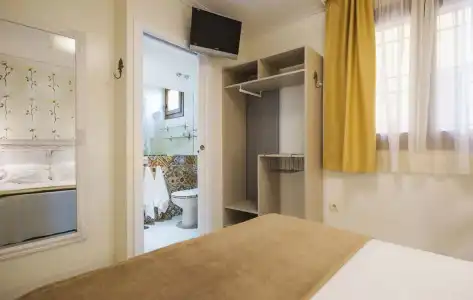 YIT Puerta Bisagra - 5