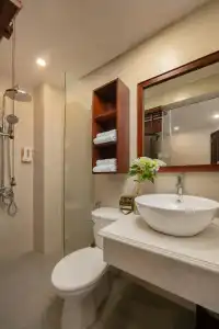 Vision Premier & Spa - 86