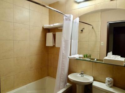 Empire Suites - 9