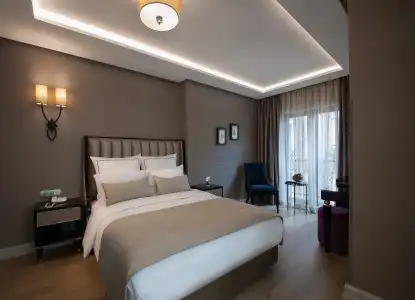Le Petit Palace - 19