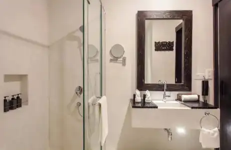 La Rose Suites - 117